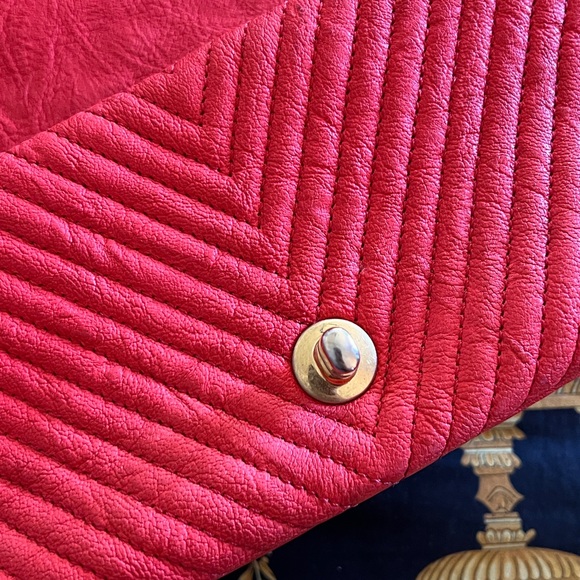 Chanel red handbag - Picture 15 of 15